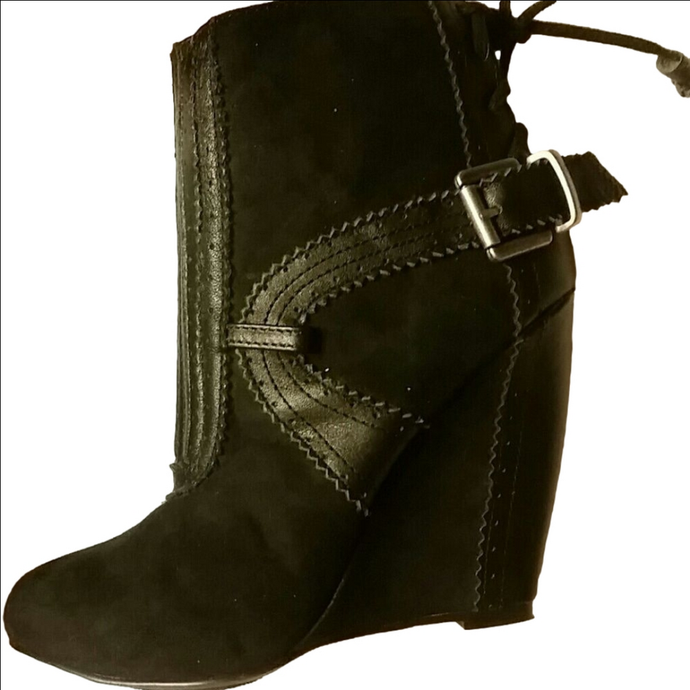 𝅺SEXY SUEDE BLACK BOOTY BY LOVELY PEOPLE